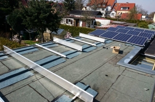 5,4 kWp PV-Anlage Aufständerung Schletter FixGrid Richtung Süden in Magdeburg