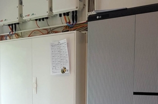 Brandenburg - 3 Seiten Dachbelegung Bungalow mit Speicher von LG