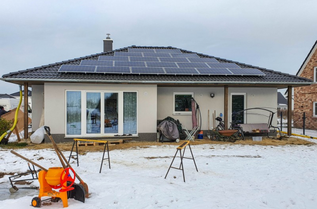 Nauen - Photovoltaikanlage auf einem Neubau