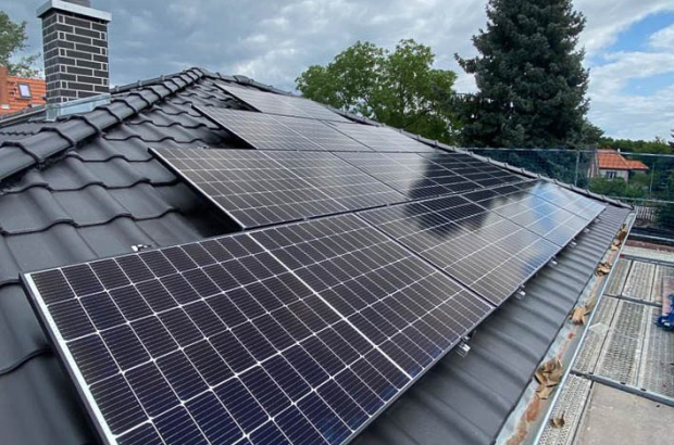 Berlin - Photovoltaikanlage auf einer Stadtvilla